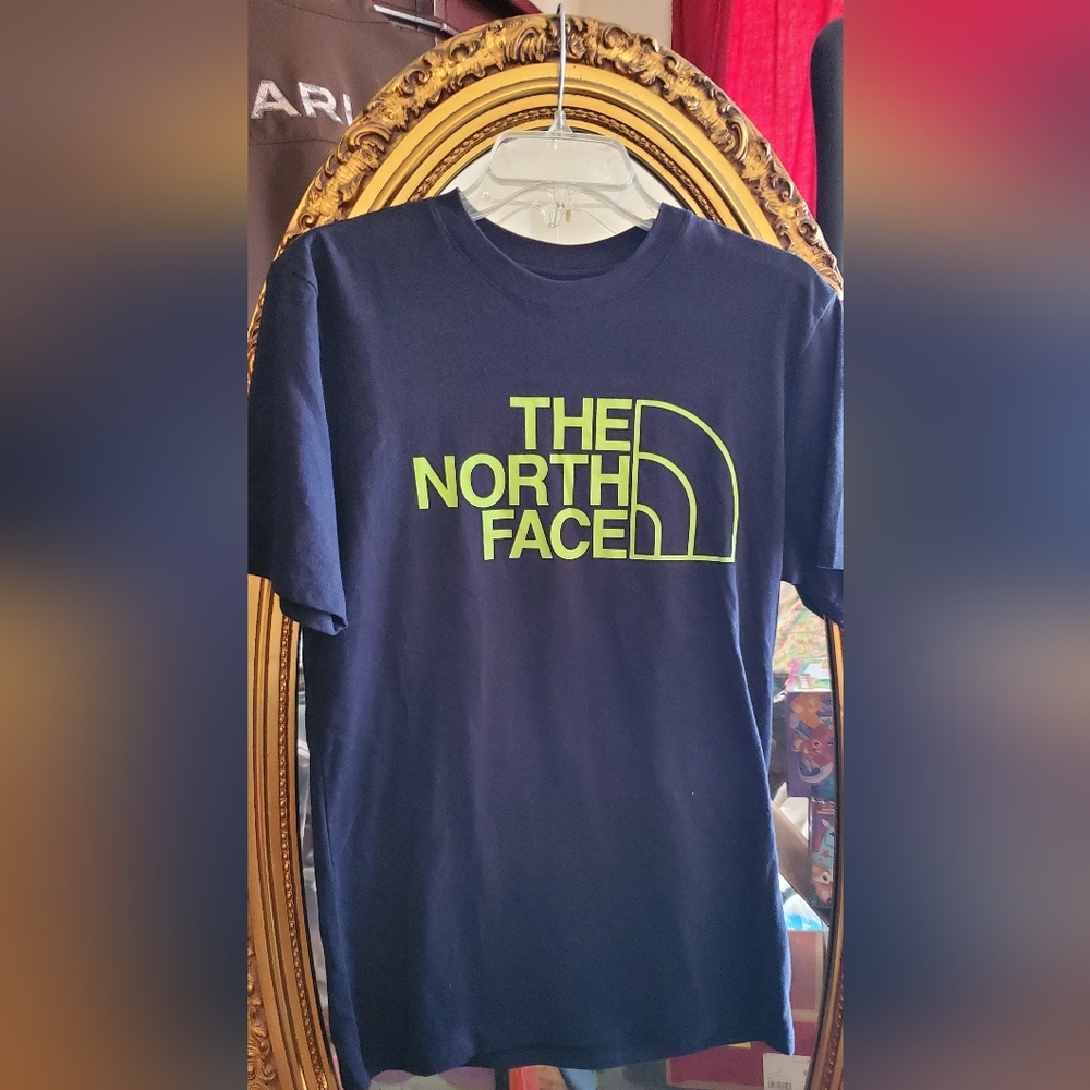 The North Face Tee Mens SMALL NWT NEW